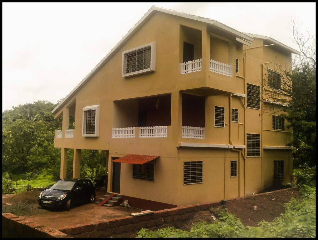 Varshavan- Nature, Hobby And Art Residency Hotel Dāpoli Kültér fotó